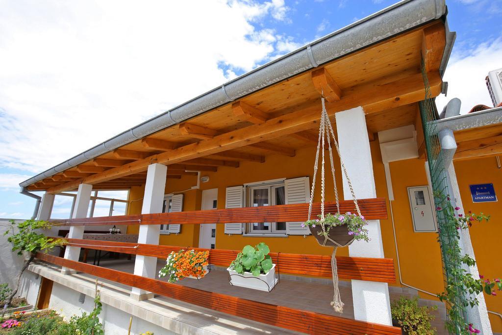 Apartment Marta Razanac Exterior photo